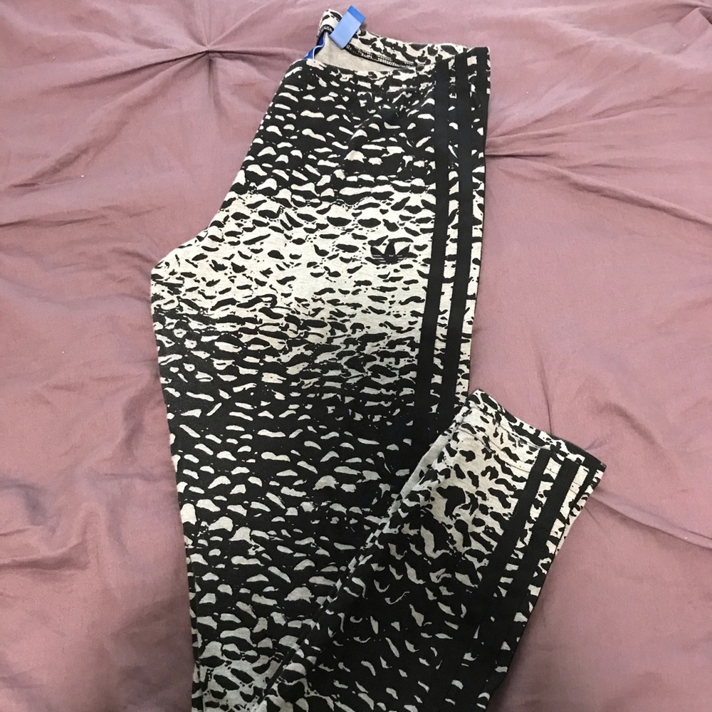 Adidas leggings